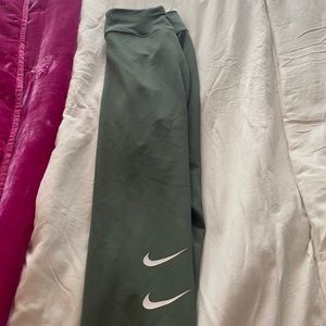 Army green Nike leggings!